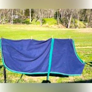 Rider’s Polar Fleece closed neck liner blanket